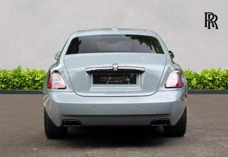 Rolls-Royce Ghost Black Badge, 2024 - 12