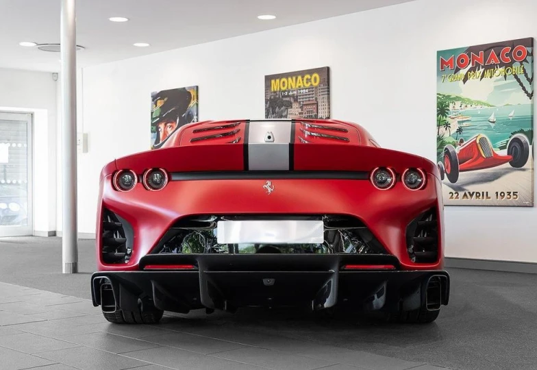 Ferrari 812 Competizione, 2022 - 12