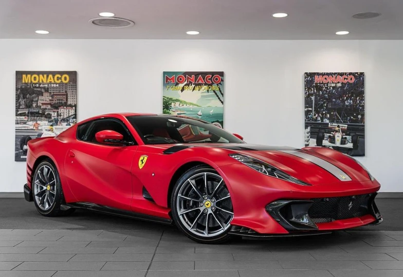 Ferrari 812 Competizione, 2022 - 0