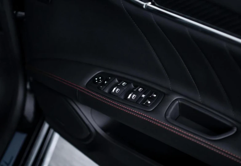 Maserati Quattroporte Modena, 2022 - 32