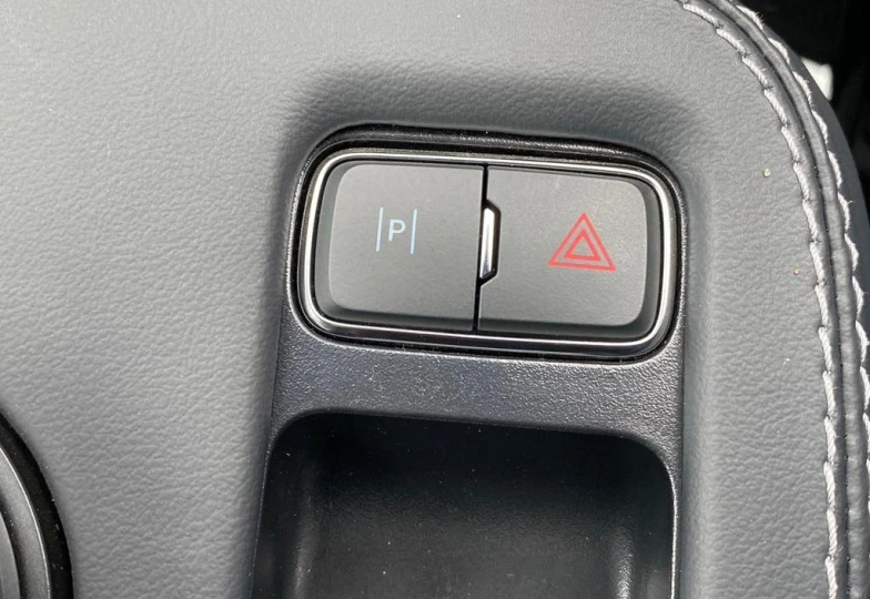 Ford Mustang Mach-E Select 72Kwh, 2024 - 25