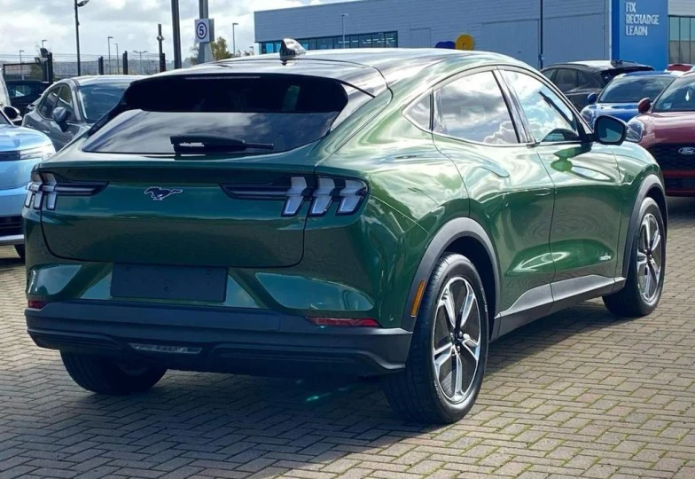 Ford Mustang Mach-E Standard Range 72kWh, 2025 - 11
