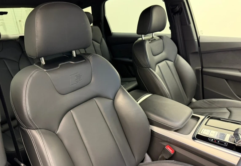 Audi Q7 Black Style Plus, 2024 - 2