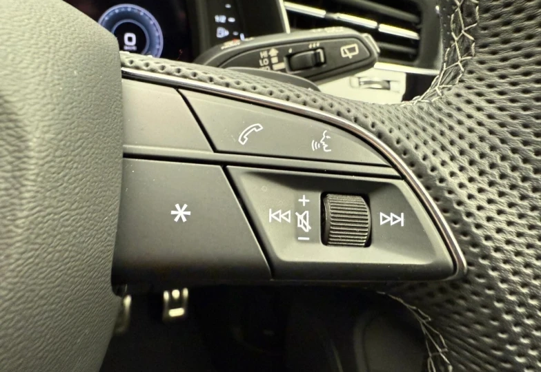 Audi Q7 Black Style Plus, 2024 - 11