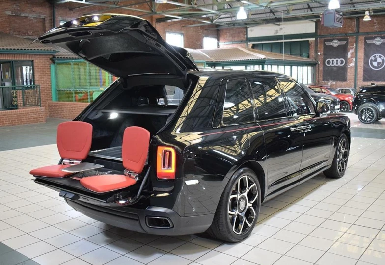 Rolls-Royce Cullinan Black Badge, 2021 - 8