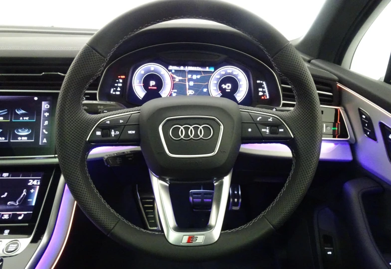 Audi Q7 50 TDI Quattro S Line, 2024 - 12