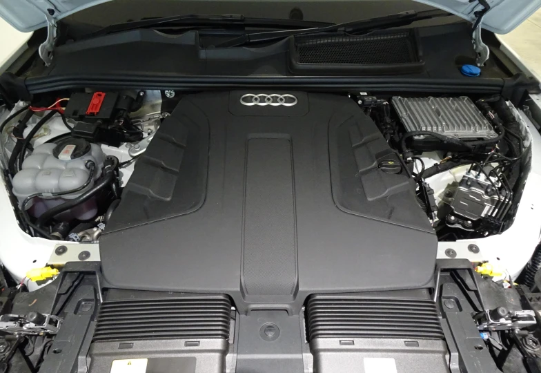 Audi Q7 50 TDI Quattro S Line, 2024 - 44