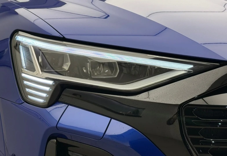 Audi Q8 e-tron 55 Quattro S Line, 2023 - 25