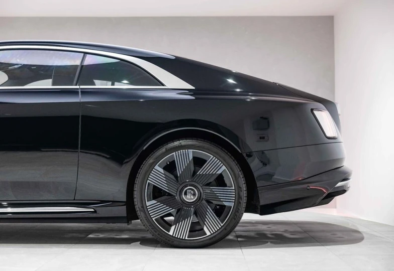 Rolls-Royce Spectre , 2023 - 11