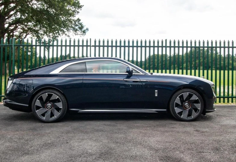 Rolls-Royce Spectre , 2024 - 8