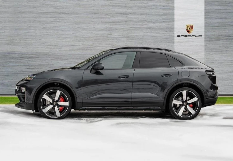 Porsche Macan Turbo, 2025 - 11