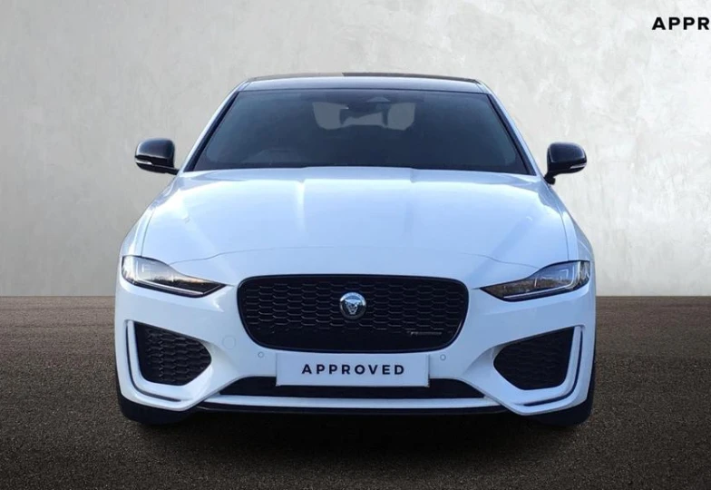 Jaguar XE D200 R-Dynamic HSE Black, 2024 - 4