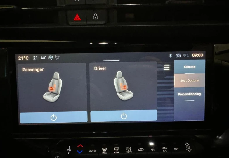Alfa Romeo Junior 54kWh Elettrica Speciale, 2025 - 28
