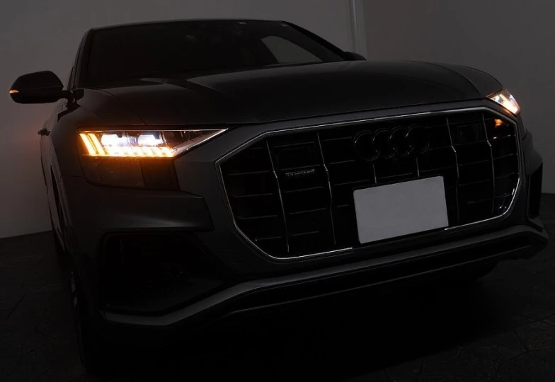 Audi Q8 55 TFSI Quattro S Line, 2022 - 19
