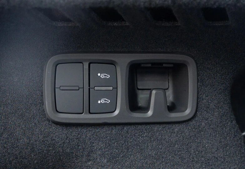 Audi Q8 55 TFSI Quattro S Line, 2022 - 35