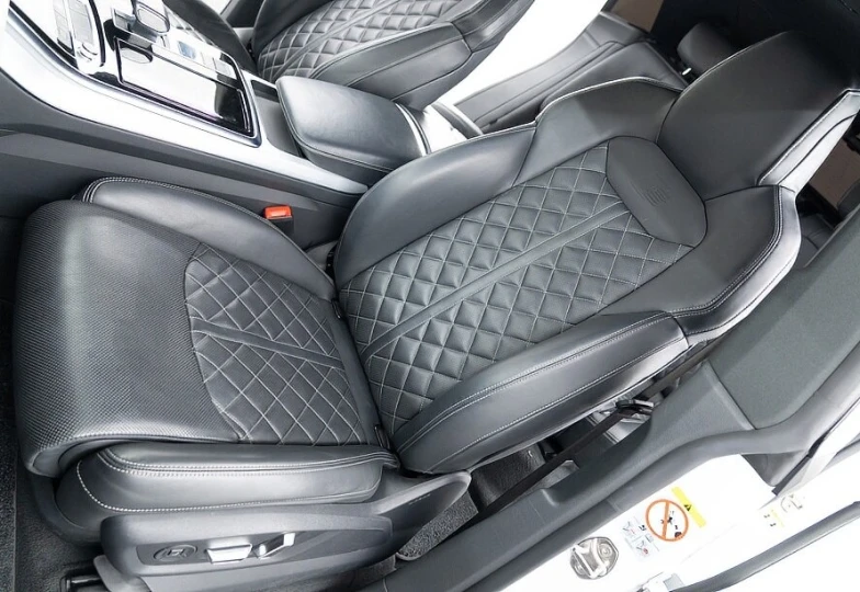 Audi Q8 55 TFSI Quattro S Line, 2022 - 25
