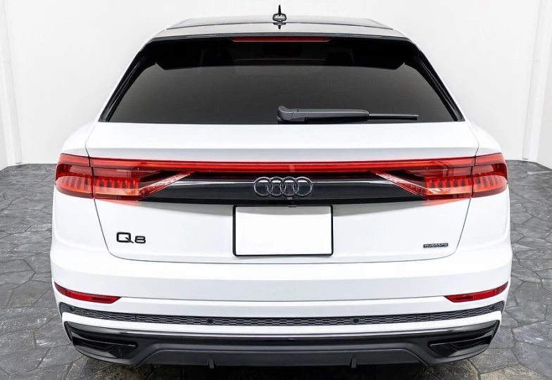 Audi Q8 55 TFSI Quattro S Line, 2022 - 9