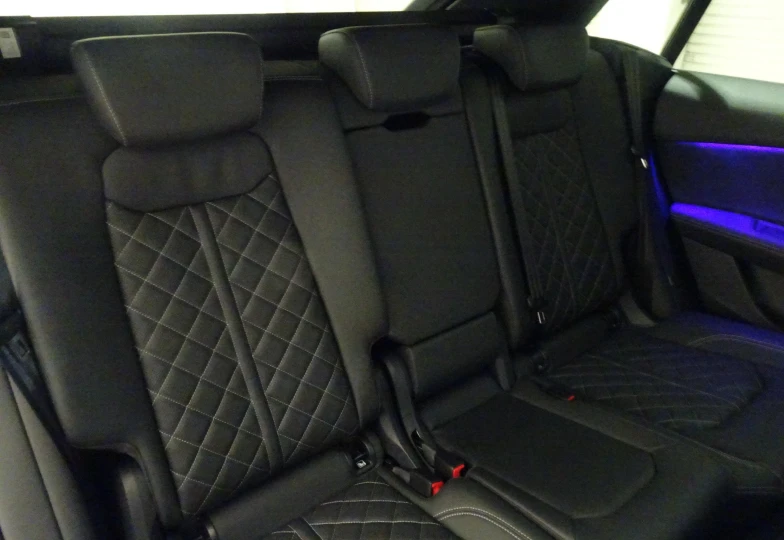 Audi Q8 55 TFSI Quattro S Line, 2024 - 4