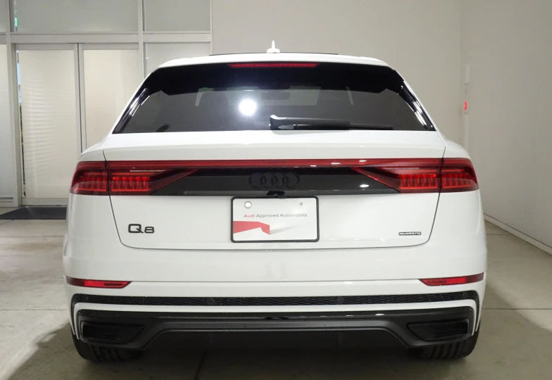 Audi Q8 55 TFSI Quattro S Line, 2024 - 7