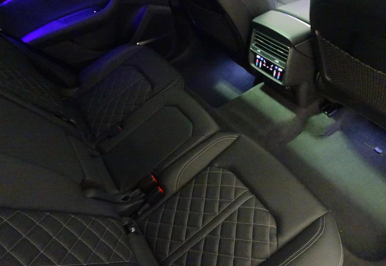 Audi Q8 55 TFSI Quattro S Line, 2024 - 25