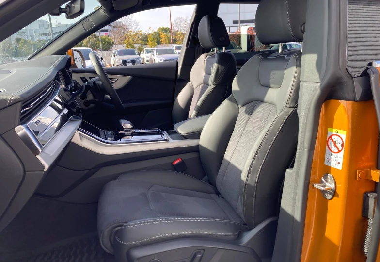 Audi Q8 55 TFSI quattro S line, 2024 - 12