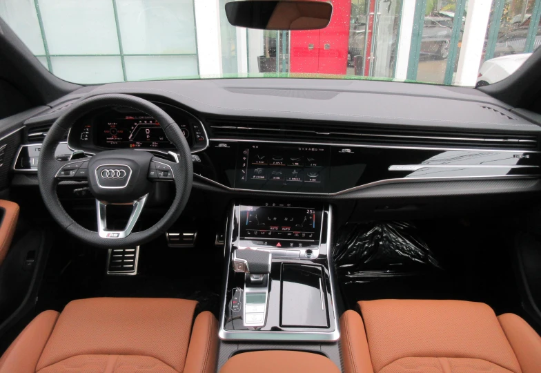 Audi RS Q8 4.0 TFSI quattro tiptronic, 2021 - 1