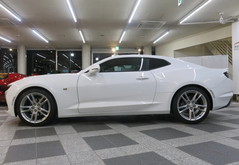 Chevrolet Camaro White