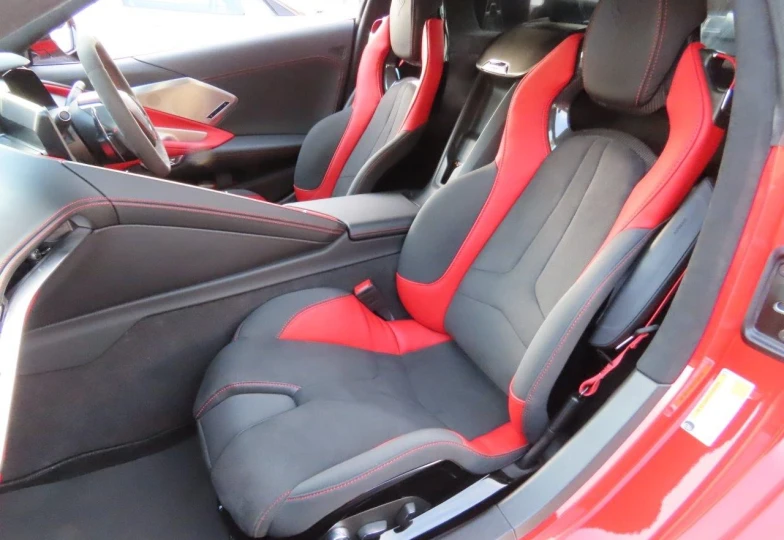 Chevrolet Corvette Красный
