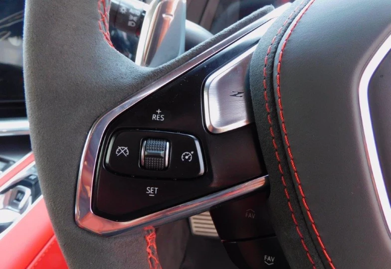 Chevrolet Corvette Красный