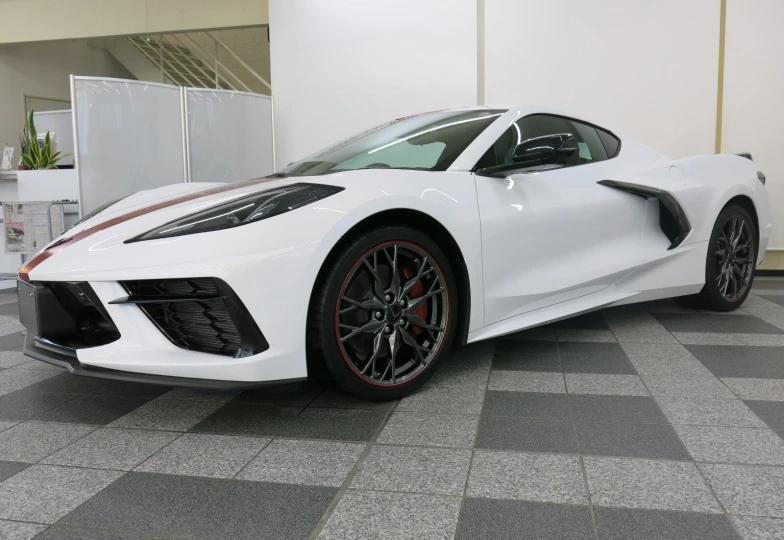 Chevrolet Corvette 2LT, 2023 - 3