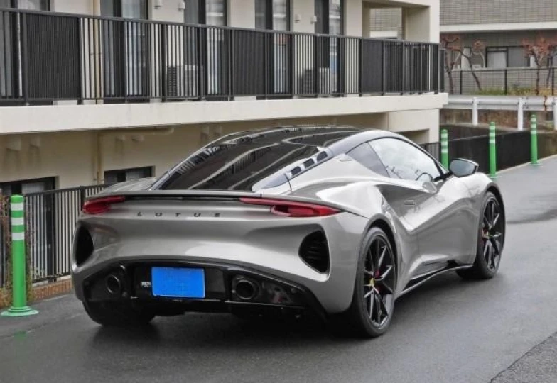 Lotus Emira V6 First Edition, 2023 - 9