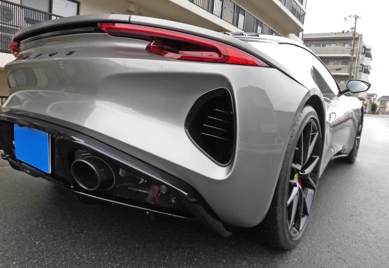 Lotus Emira V6 First Edition, 2023 - 10