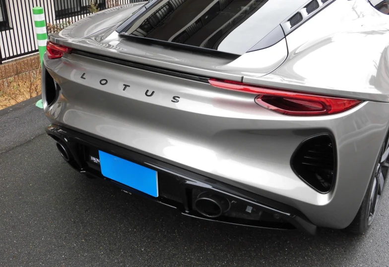 Lotus Emira V6 First Edition, 2023 - 12