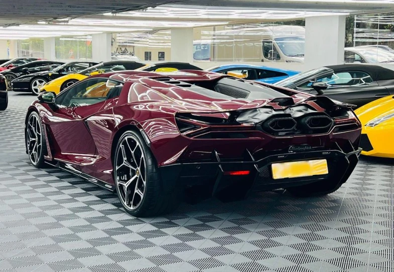 Lamborghini Revuelto , 2024 - 5