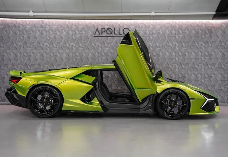 Lamborghini Revuelto , 2024 - 11