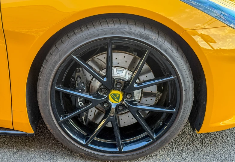 Lotus Emira V6 First Edition, 2024 - 27