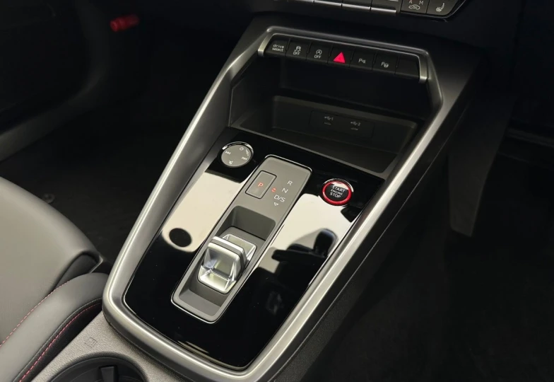 Audi S3 Sedan , 2023 - 19