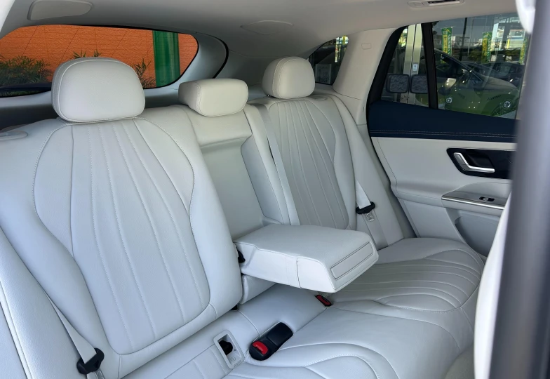 Mercedes EQE 350 4Matic Launch Edition, 2023 - 2