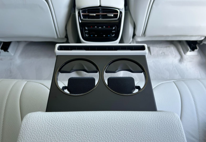 Mercedes EQE 350 4Matic Launch Edition, 2023 - 22