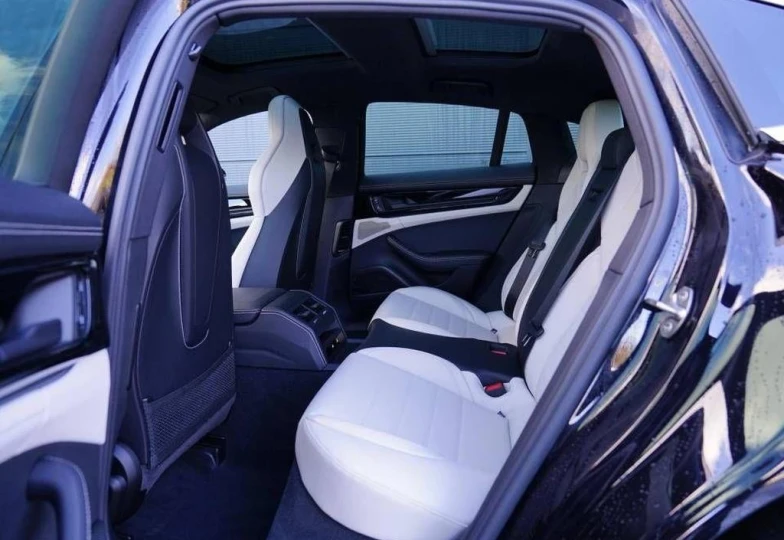 Porsche Panamera 4 E-Hybrid, 2024 - 14
