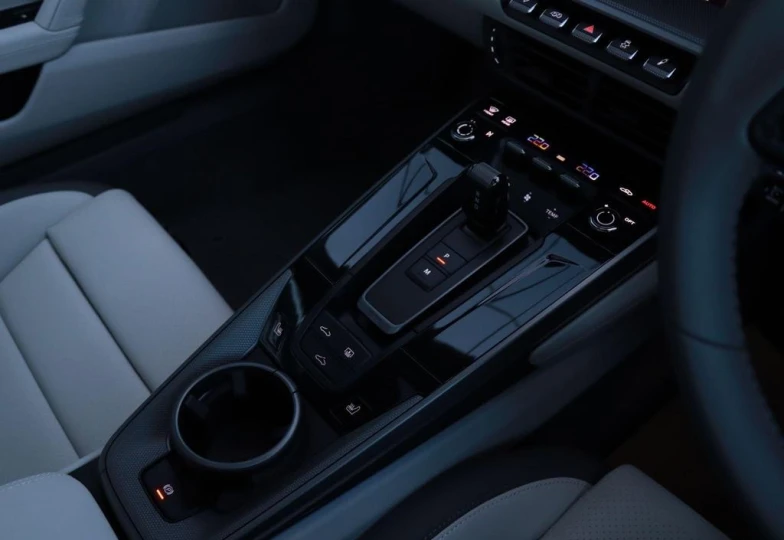Porsche 911 992 Carrera, 2024 - 12