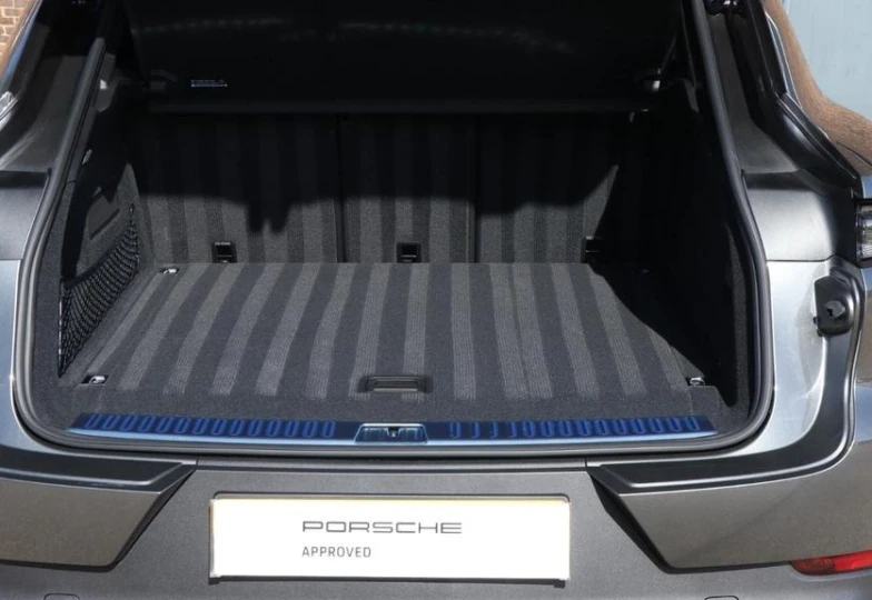 Porsche Cayenne E-Hybrid, 2024 - 39