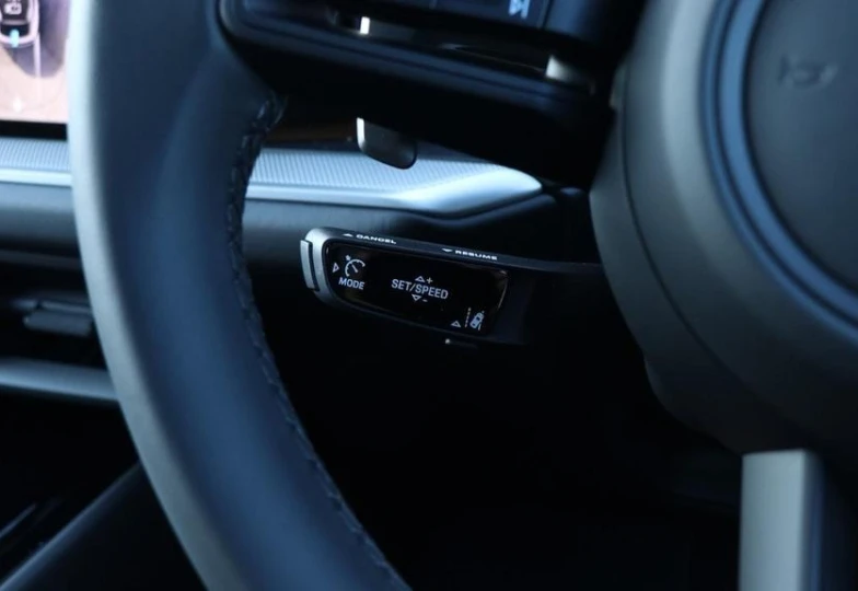 Porsche Cayenne E-Hybrid, 2024 - 13