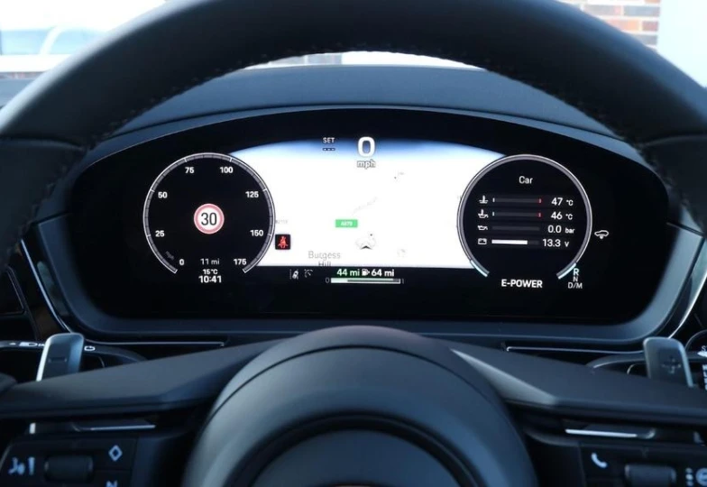 Porsche Cayenne E-Hybrid, 2024 - 12