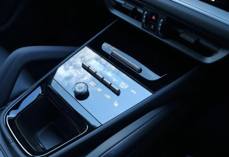 Porsche Cayenne E-Hybrid, 2024 - 16