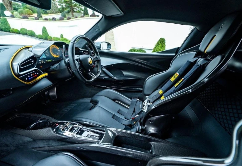 Ferrari 296 GTB V6 7.45kWh F1 DCT, 2022 - 2