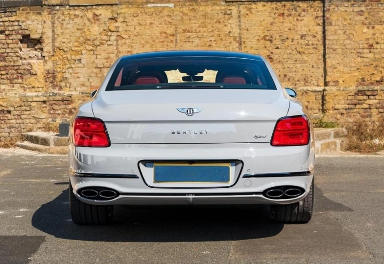 Bentley Flying Spur Azure, 2023 - 8