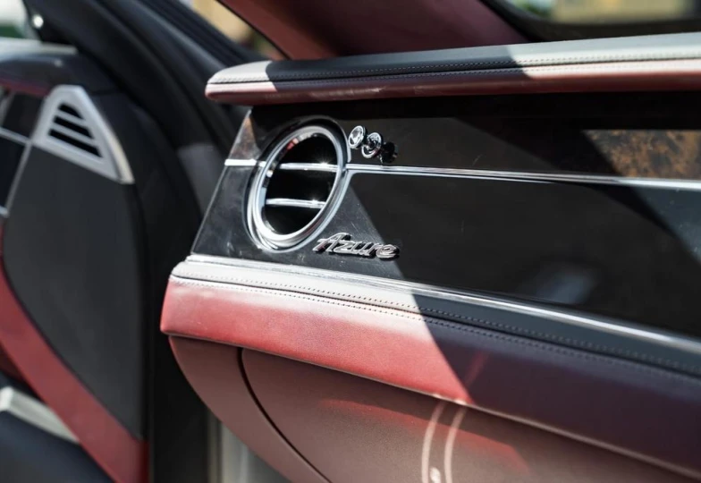 Bentley Flying Spur Azure, 2023 - 19