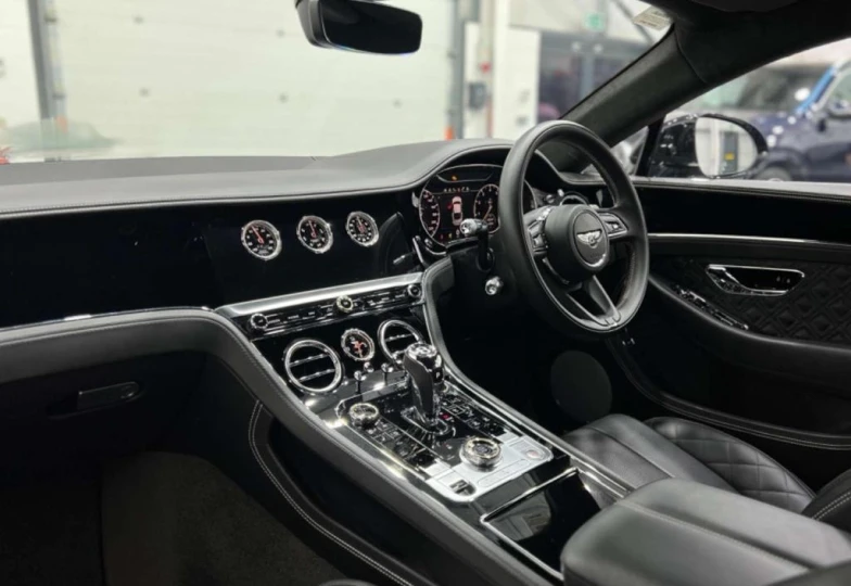 Bentley Continental GT, 2022 - 10
