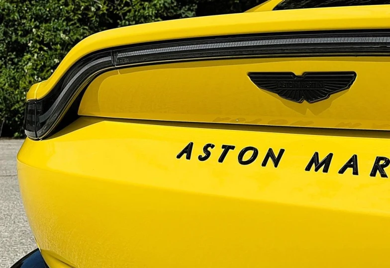 Aston Martin Vantage , 2024 - 36